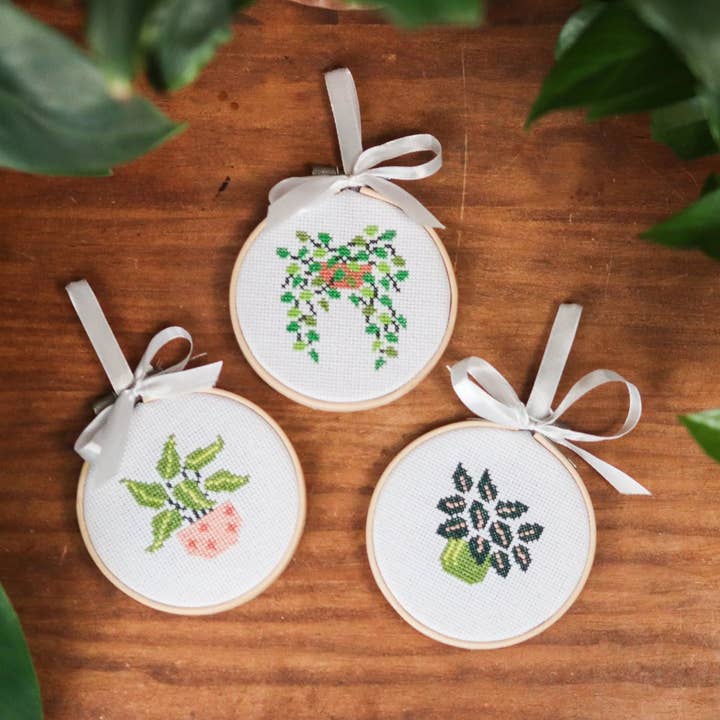 Craft Club - Wholesale Embroidery/cross-stitch supplies - POT PLANT MINIS - Cross Stitch Kit0