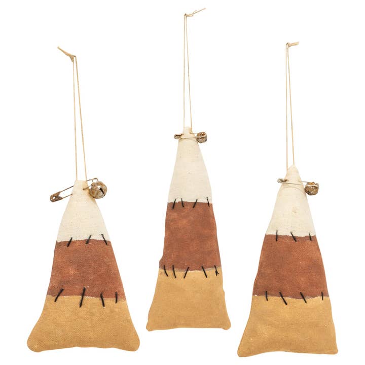 Ensemble de 3 décorations primitives en forme de maïs bonbon en peluche pour la vente par The Hearthside Collection