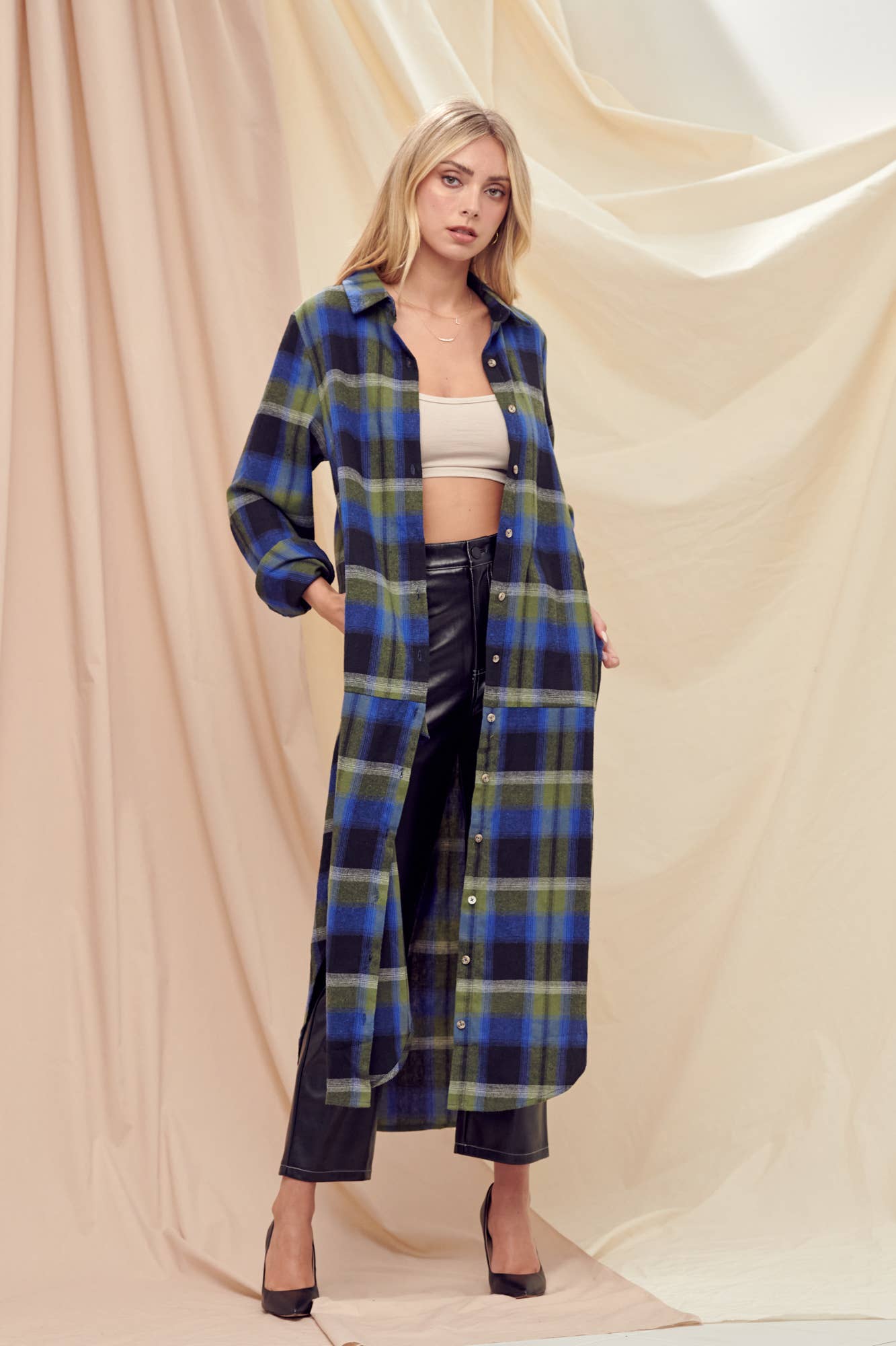 Fore Collection – wholesale Dress – Women's – LONG SLEEVE PLAID BUTTON DOWN DOLPHIN HEM DRESS-DI6187FO2