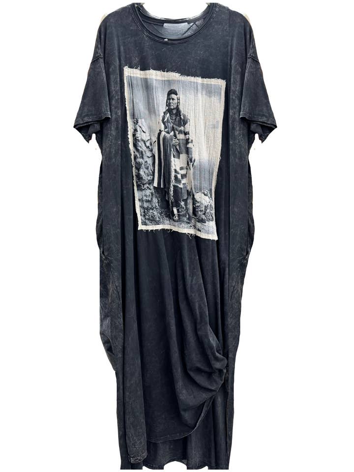 Vestido T-Shirt com Estampa Patchwork Chief Joseph por atacado de LeParisPetit by I Love Linen