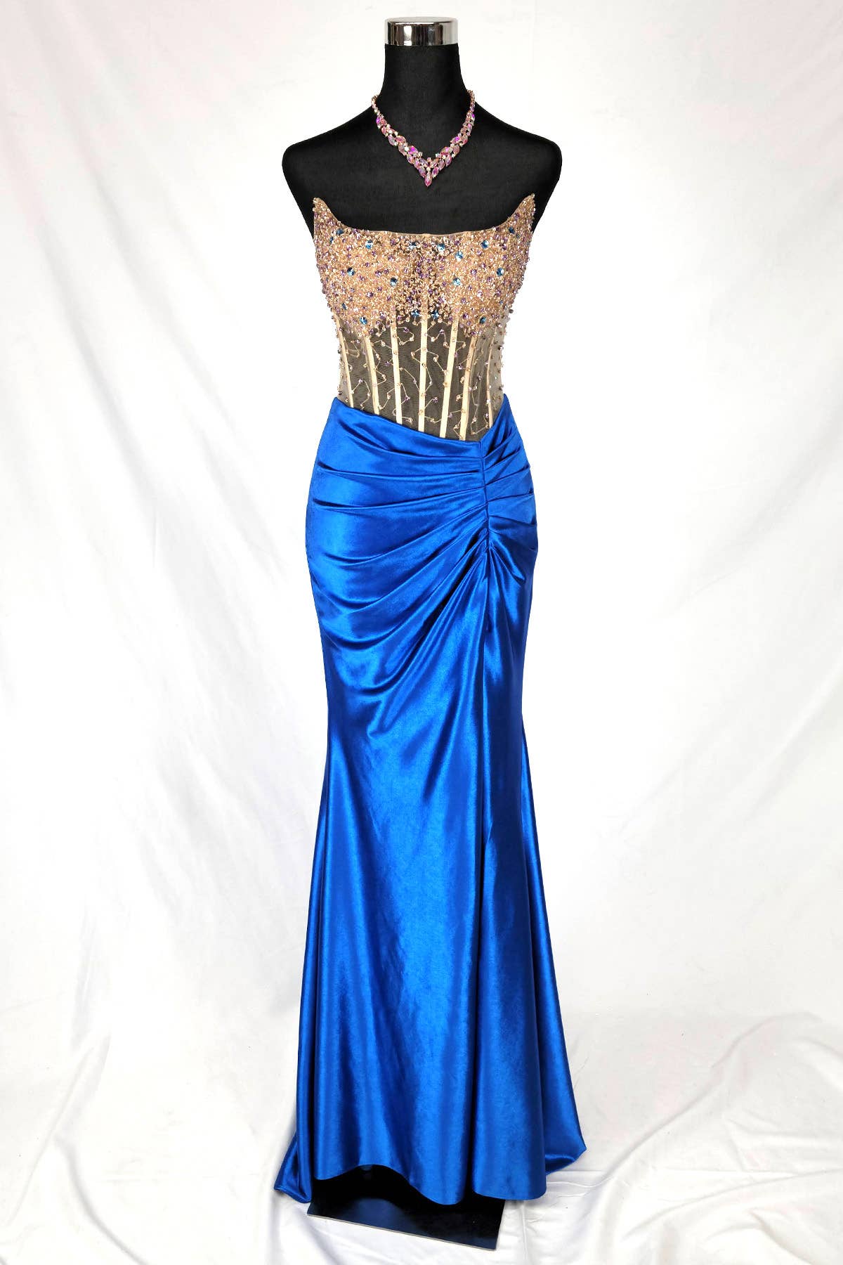 Chicas - Vente Robe de soirée – femme - Robe bustier en satin avec corset à perles et sequins C8312