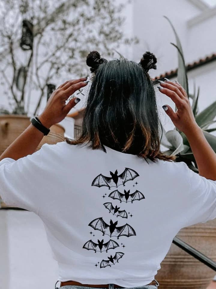 Forudbestilling: BAT SPINE (Skibe: 10/01/22) for engroshandel hos You and Allure