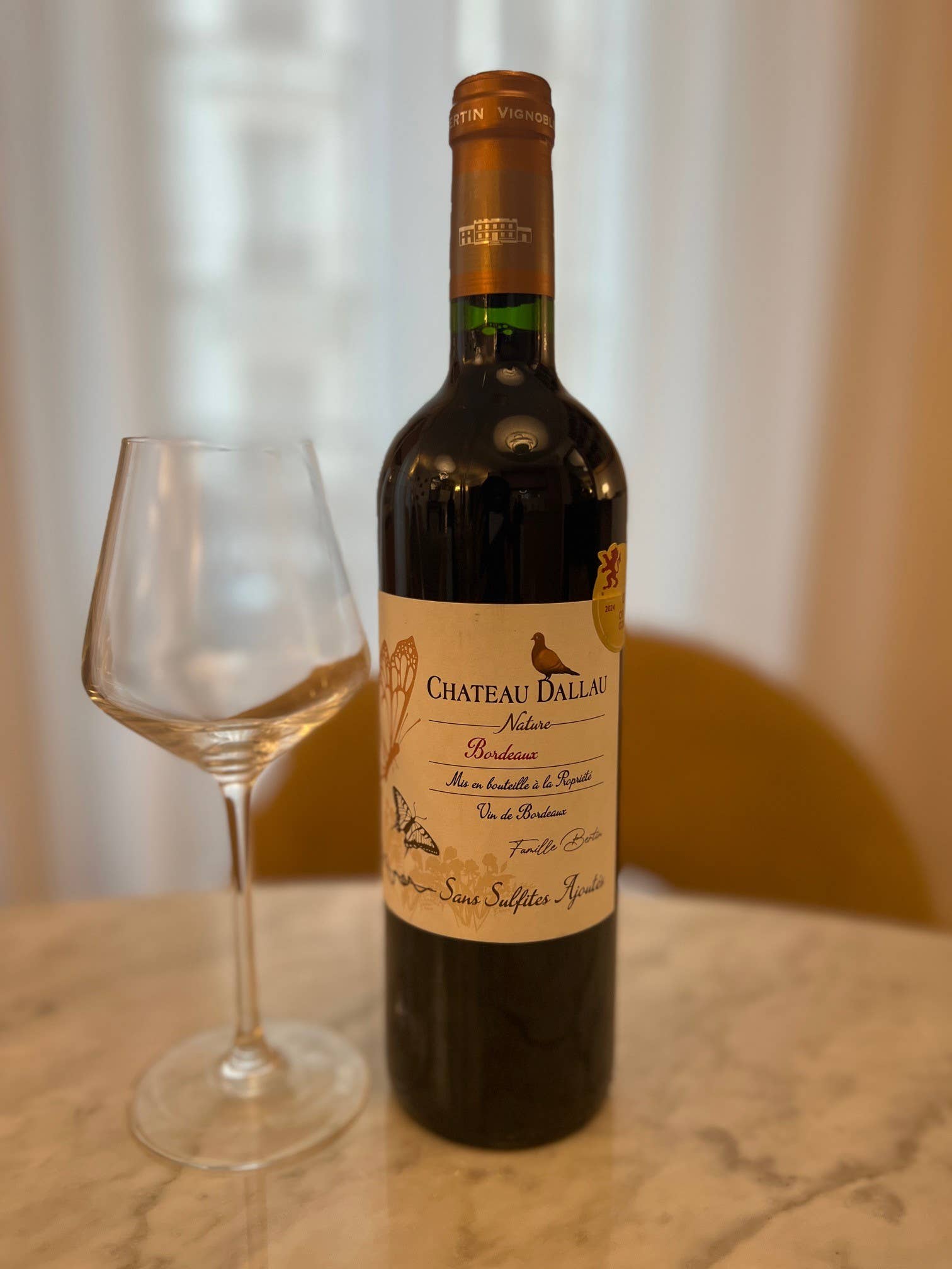 Vignobles Bertin - Venta al por mayor Vino tinto - Château Dallau Nature, vino tinto 100% Merlot1