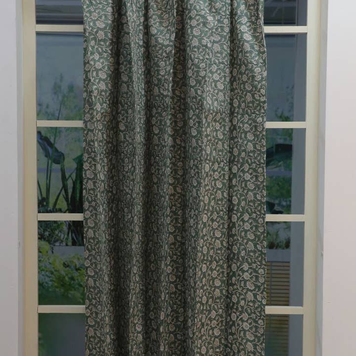 Gardin i premiumlinne med handblocktryck: Himachal för wholesale av Fabdivine