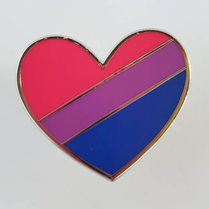 Pin de corazón Bi para venta al por mayor de Little Rainbow Paper Co