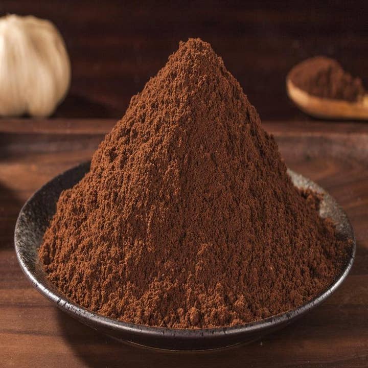 Poudre d'ail noir pour la vente par Spice Tribe