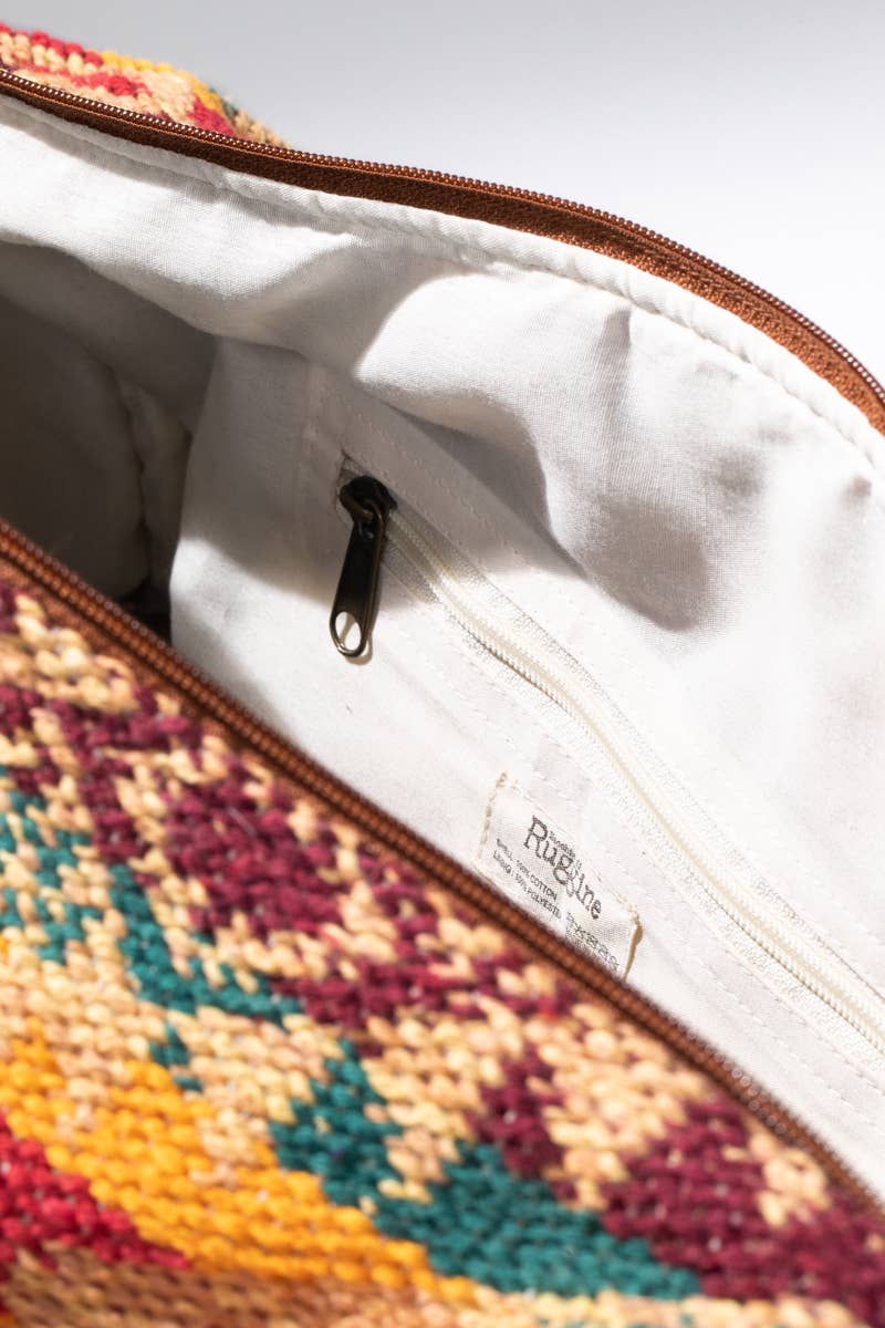 Karma Bolso artesanal con motivos étnicos y asas superiores Urbanista de venta al por mayor en Faire10