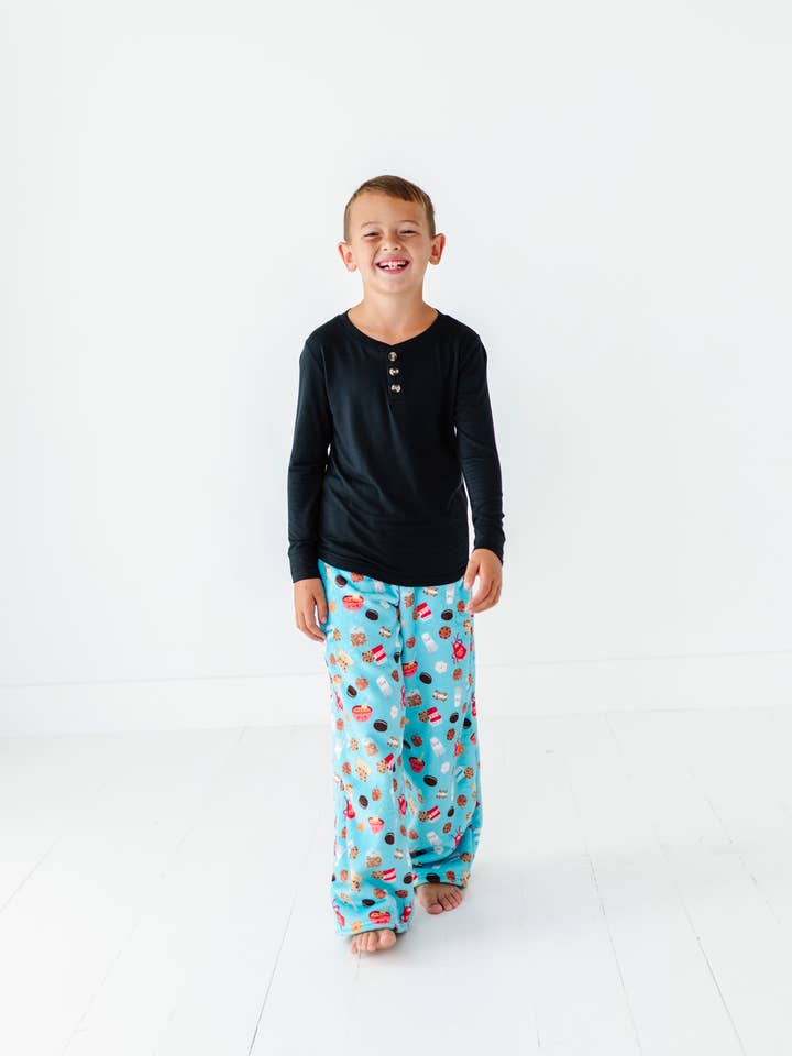 Plüschhose-Milch and Cookies für den Großhandel von Macaron + Me