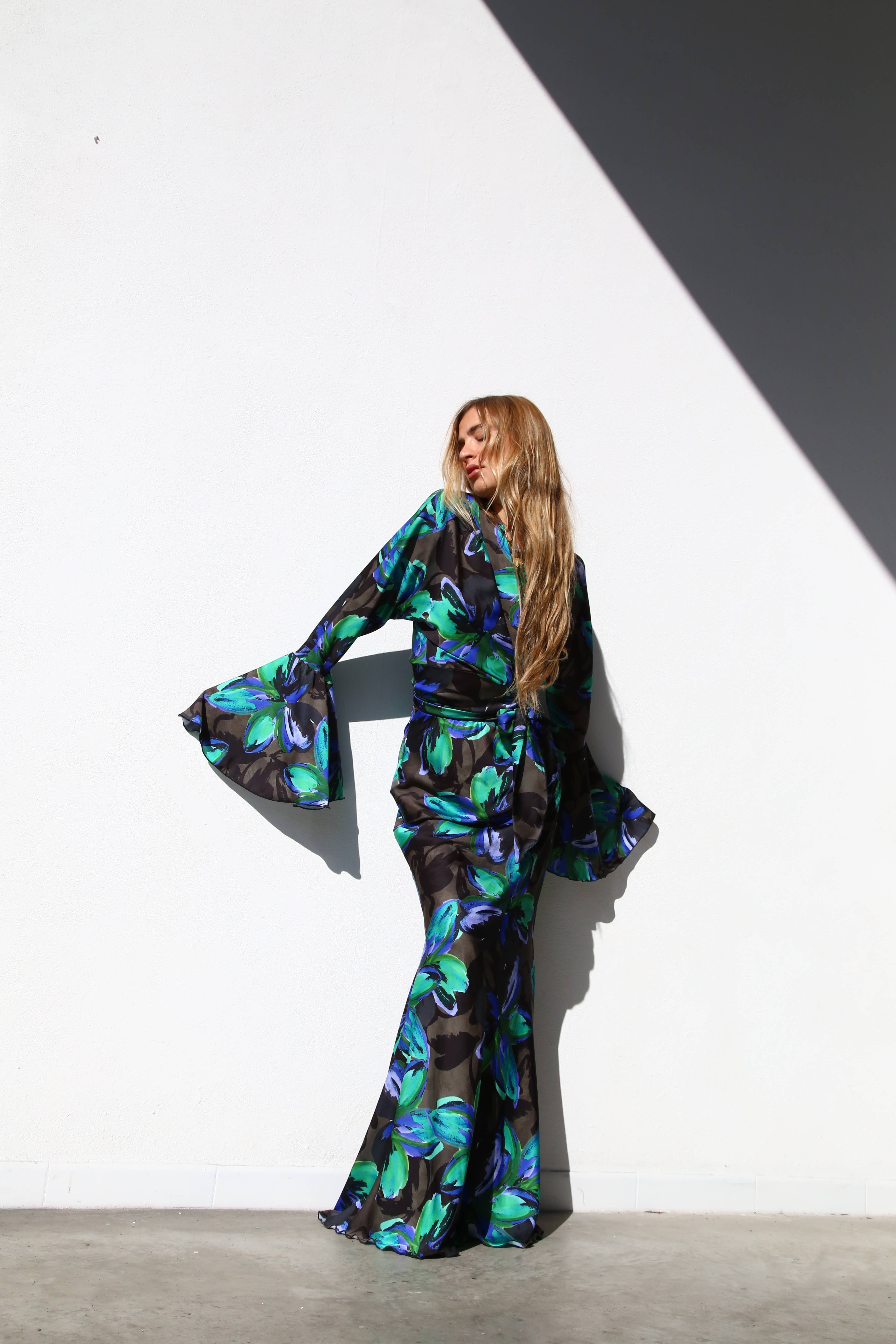 FIORI POP GONNA A SIRENA RASO FIORI POP in vendita all'ingrosso su Faire5