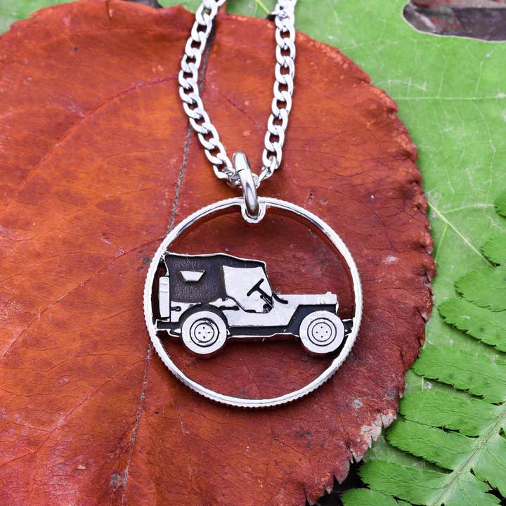 Collana con Auto d'Epoca 4x4 Incisa, Gioiello con Camion Fuoristrada per la vendita all'ingrosso da parte di NameCoins