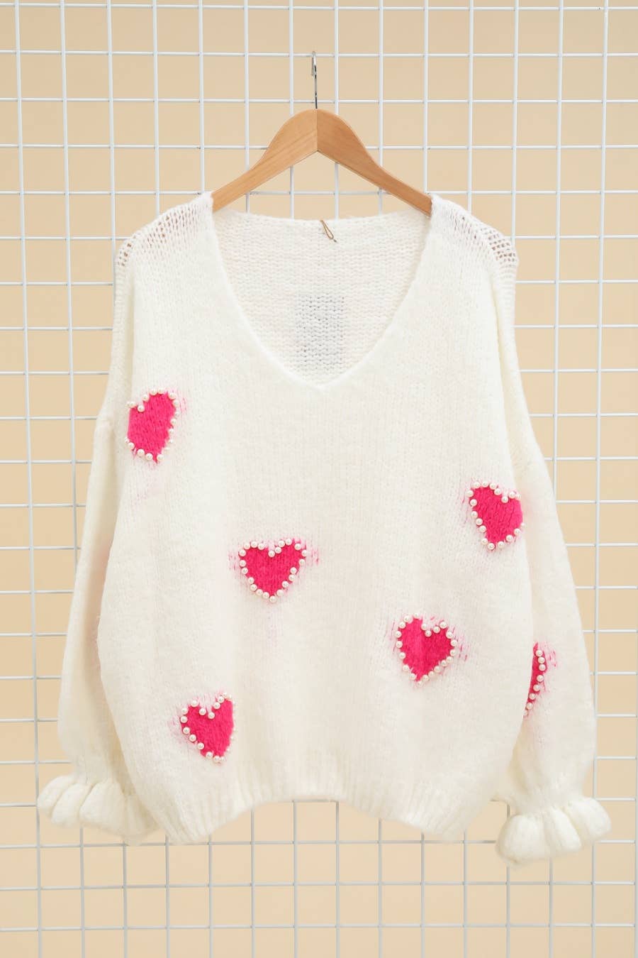 LÉA & LUC – wholesale Pullovertröja - Dam – Tröja med hjärtmönster och pärlor, V-ringad, dam27