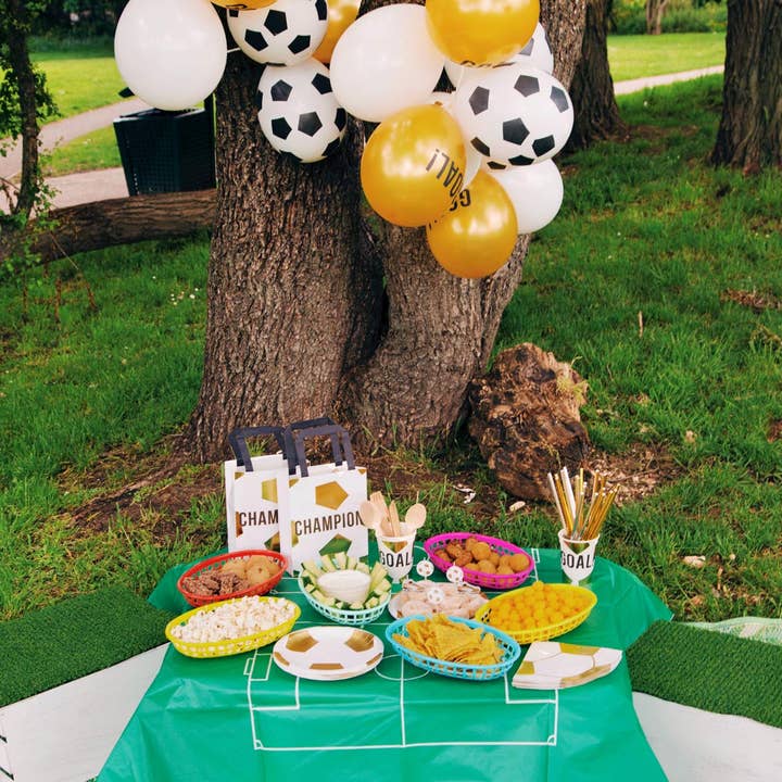 Talking Tables EU - Wholesale Disposable Table Cover/Runner - Football Paper Table Cover1