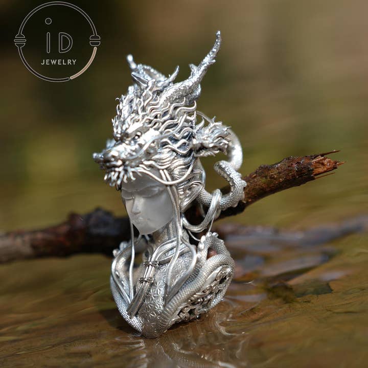 Pendentif Dragon Divin Oriental en Argent Sterling 925 – Bijoux Fantaisie Faits Main pour Collectionneurs et Passionnés de Culture pour la vente par idjewelry
