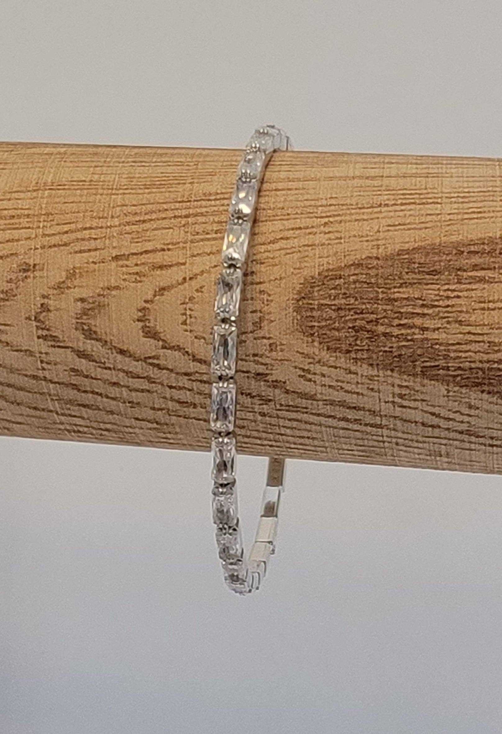 BETTYOH INC – wholesale Bangle bracelet – Rectangular Cubic Stackable Bracelet5