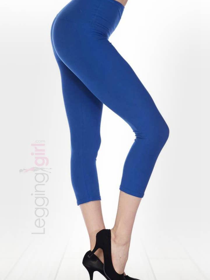 Pantalones capris de color azul real liso, con banda ancha, 5 pulgadas, suaves como plumas para venta al por mayor de LeggingGirl.com