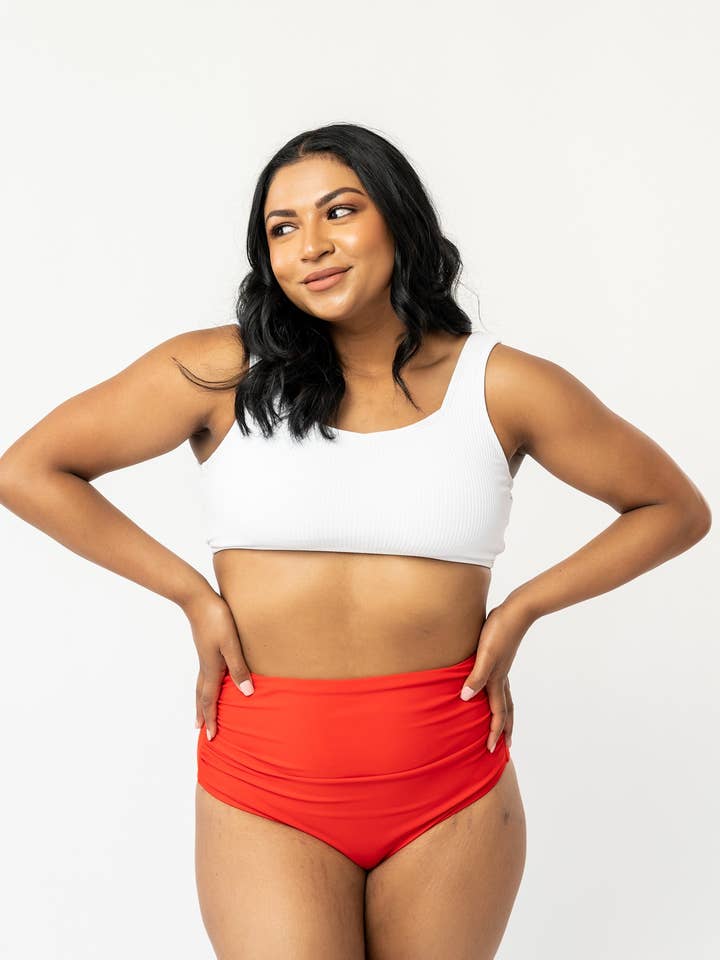 Hvid Twisted Back Svømmetrøje for engroshandel hos Coral Reef Swim