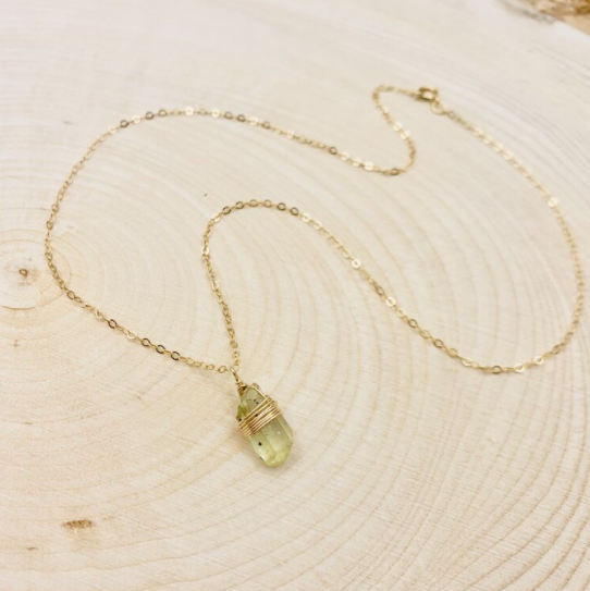 Crystal and Gold – wholesale Hänge-/berlockhalsband – Golden Apatit kristall halsband 14K guld fylla1