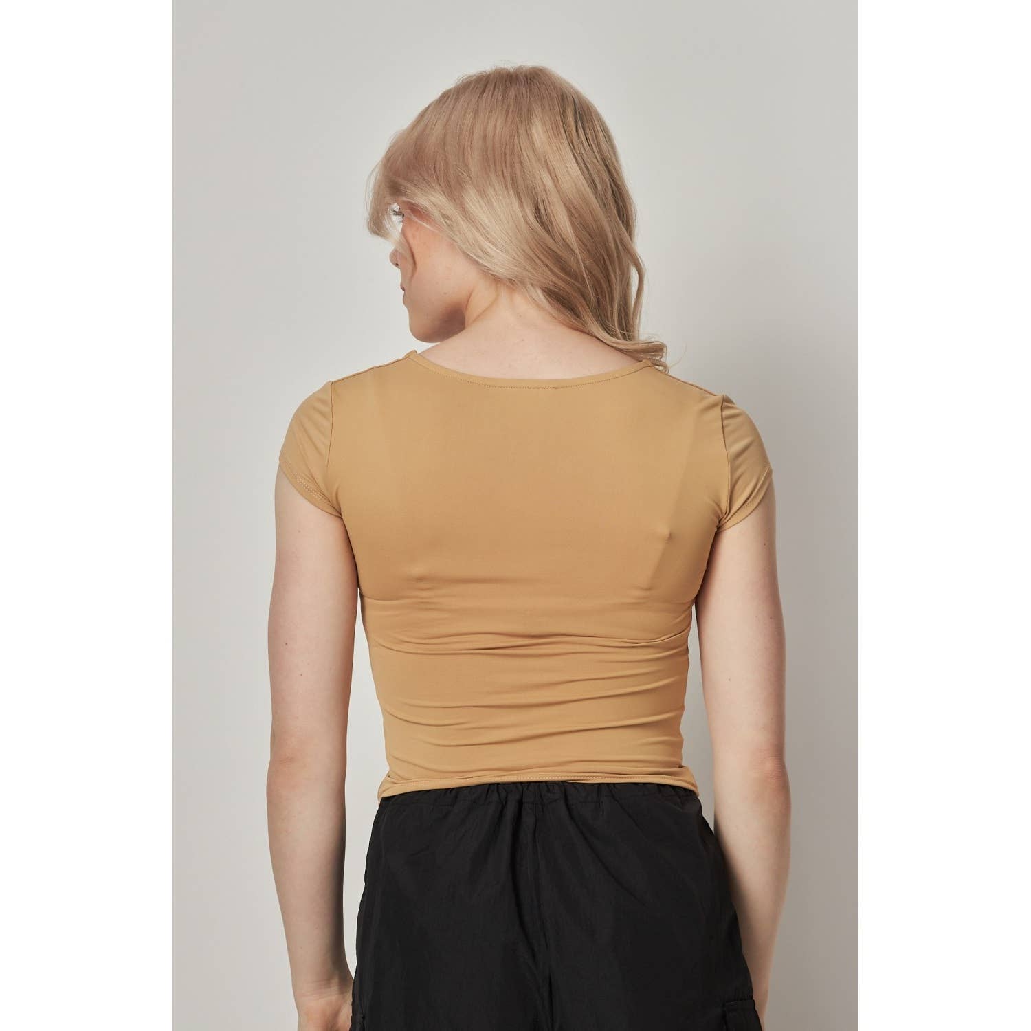 Apolline - Vente Haut en maille – femme - Haut à manches courtes et encolure dégagée à double épaisseur Contour10