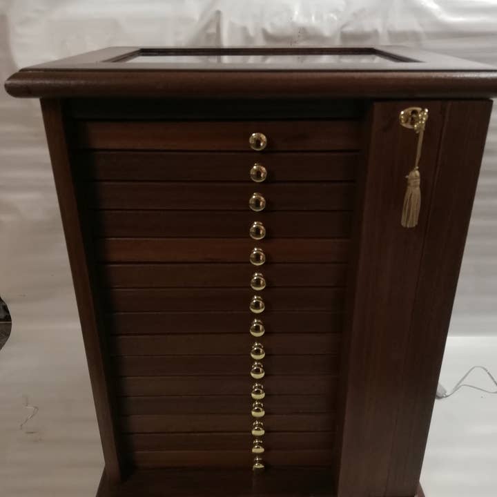 Real wood and Italian velvet coin box for wholesale by Coins&More