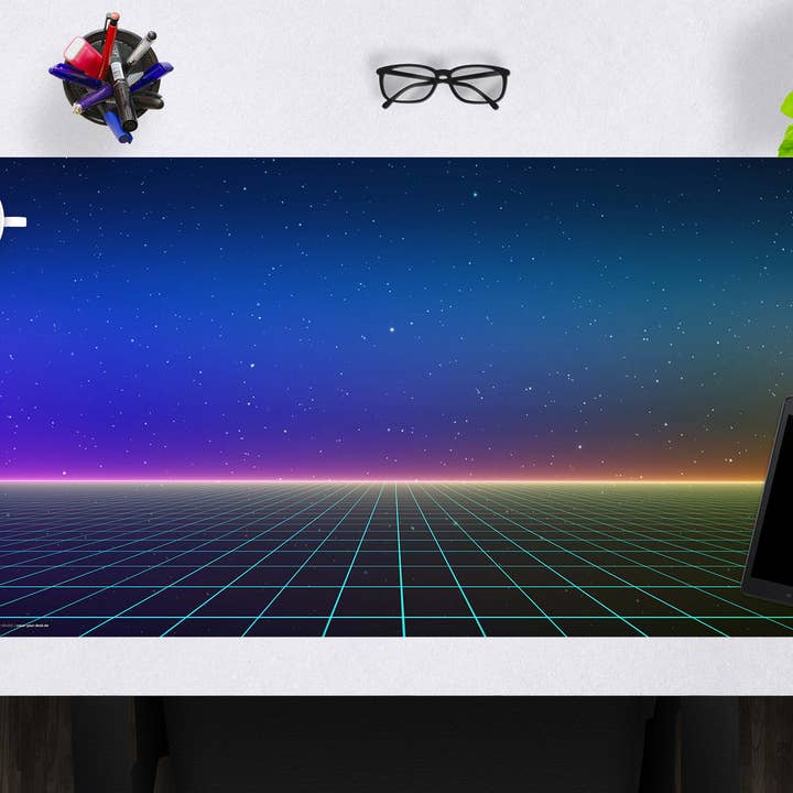 Cuscinetto da scrivania in vinile premium senza BPA - Retro Synthwave per la vendita all'ingrosso da parte di cover-your-desk