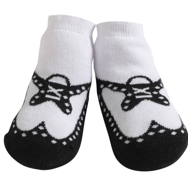 Wingtips in Black/White - SLIGHTLY IRREGULAR for wholesale by JazzyToes