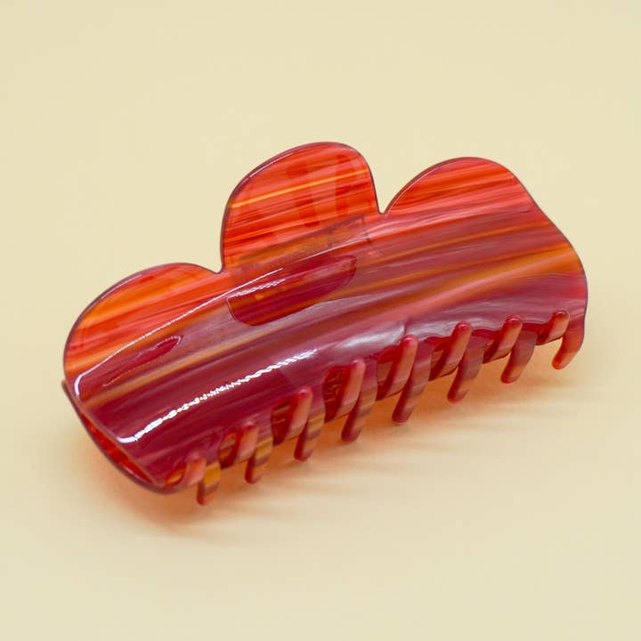 Grande pince à cheveux en forme de vase en rouge doré pour la vente par Paulina Otero