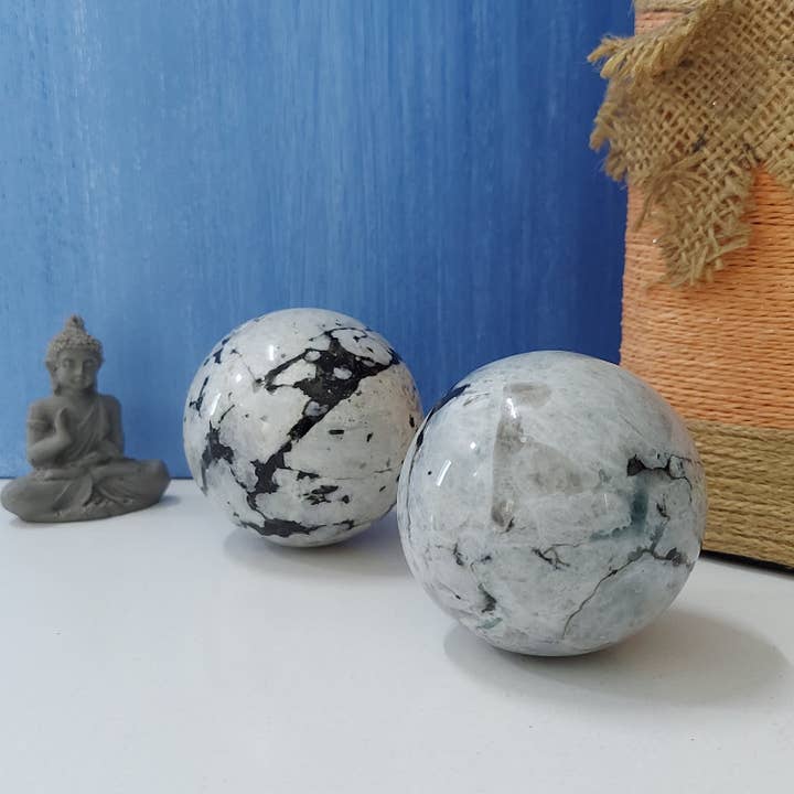 Mondsteinkugel 55mm+ für Kristallheilung, Meditation für den Großhandel von Serein Wellness