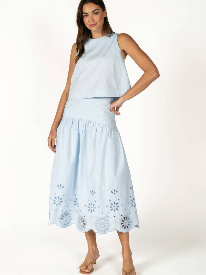 Jupe midi en broderie anglaise - ourlet festonné à volants superposés RS124 pour la vente par Reminiscence