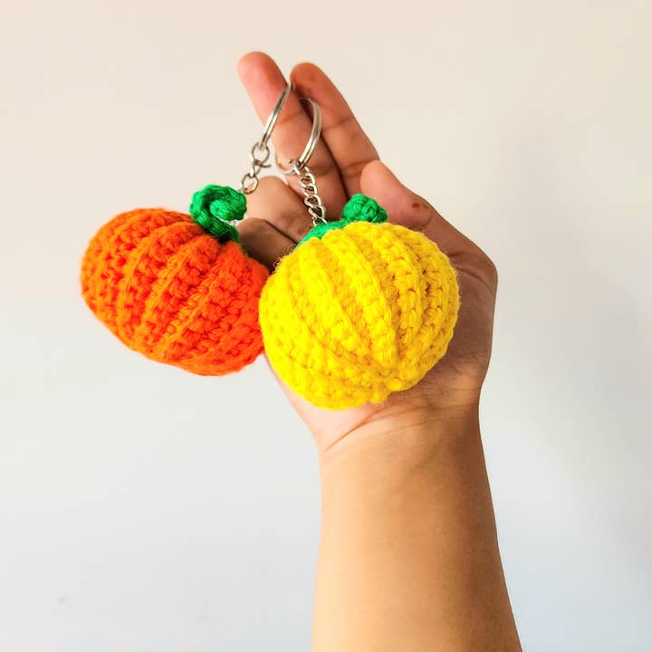 Handmade Crochet Pumpkin Keychain Set | Fall & Halloween for wholesale by Handmade By Uruba