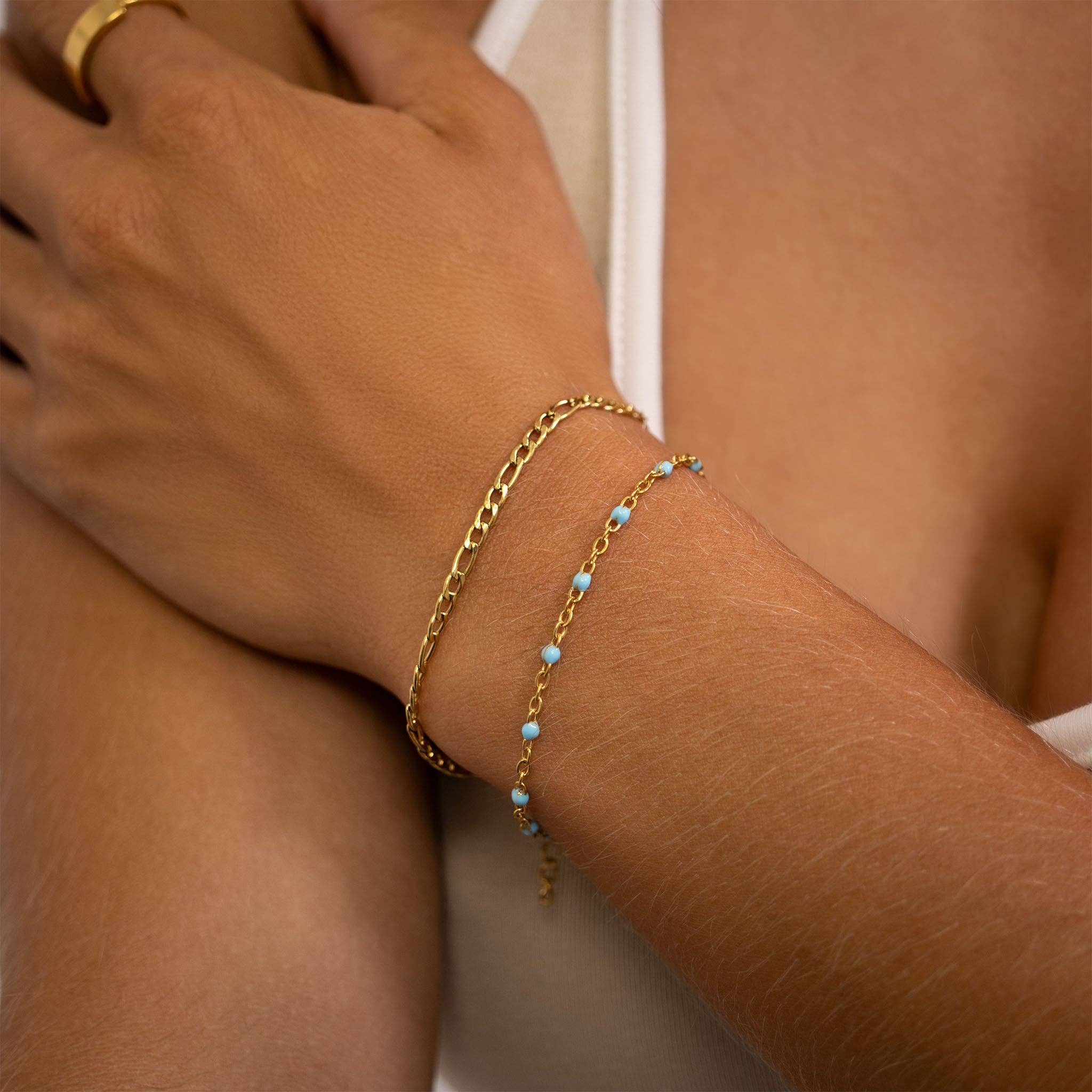 WJW – wholesale Link & chain bracelet – 18K Gold PVD Stainless Steel Turquoise Confetti Bracelet3