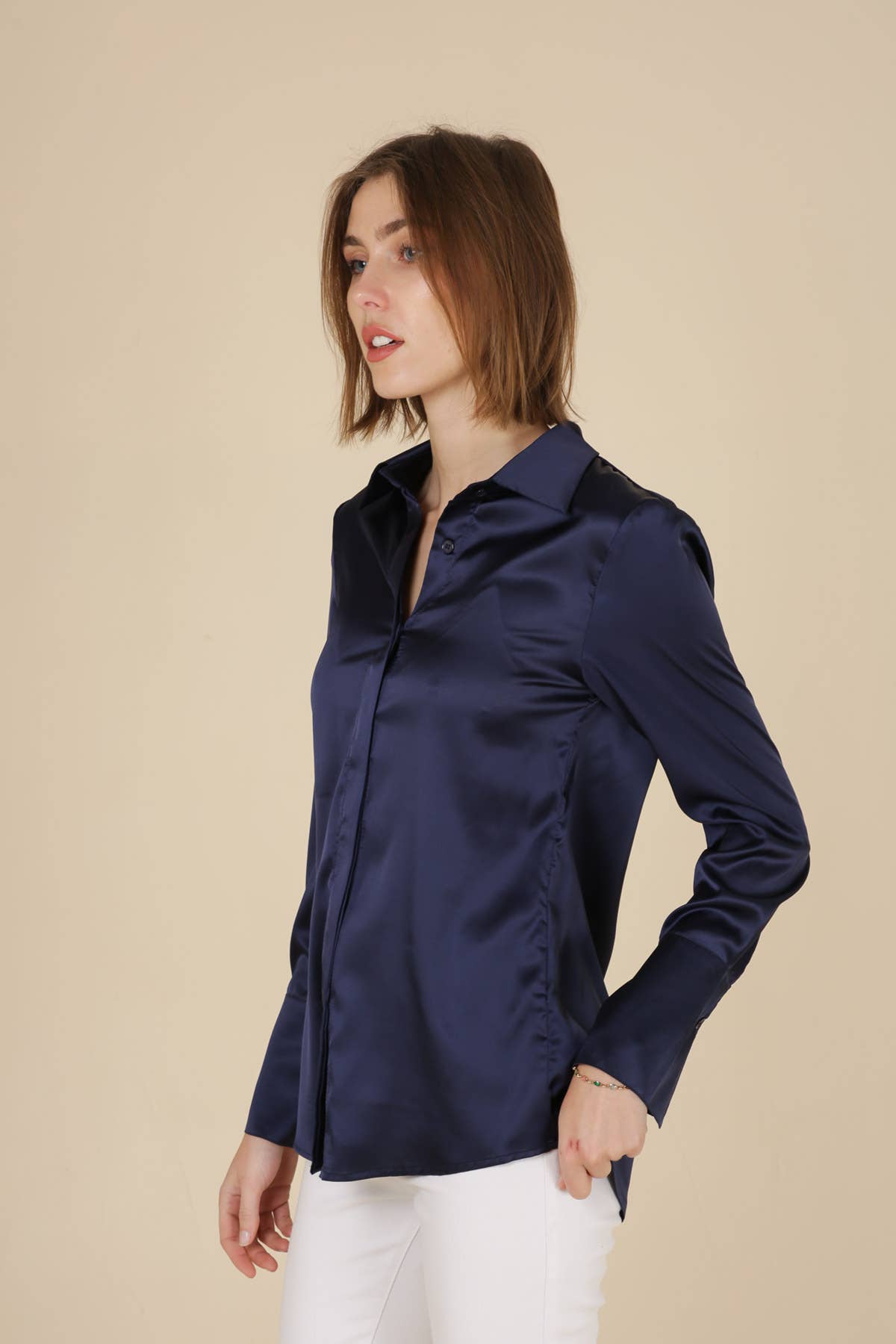 CHOKLATE PARIS – wholesale Tröja med knappar – Dam – Léa-skjorta i satin (S-M-L-XL) - CK080913