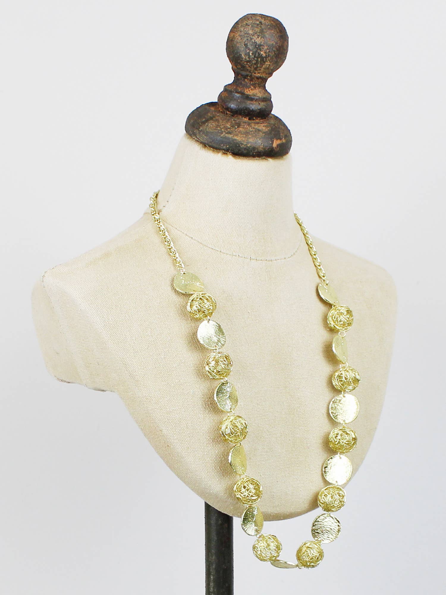 Suzie Blue – wholesale Link & chain necklace – MESH BALL & BEATEN DISC NECKLACE1