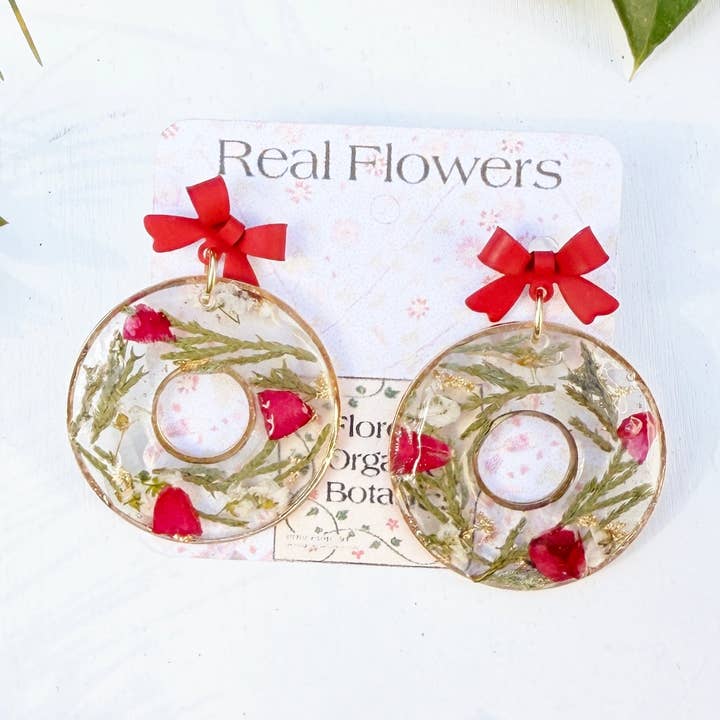 Christmas Wreath Earrings with Real Flowers and Leaves for wholesale by FloreOrganicBotanics