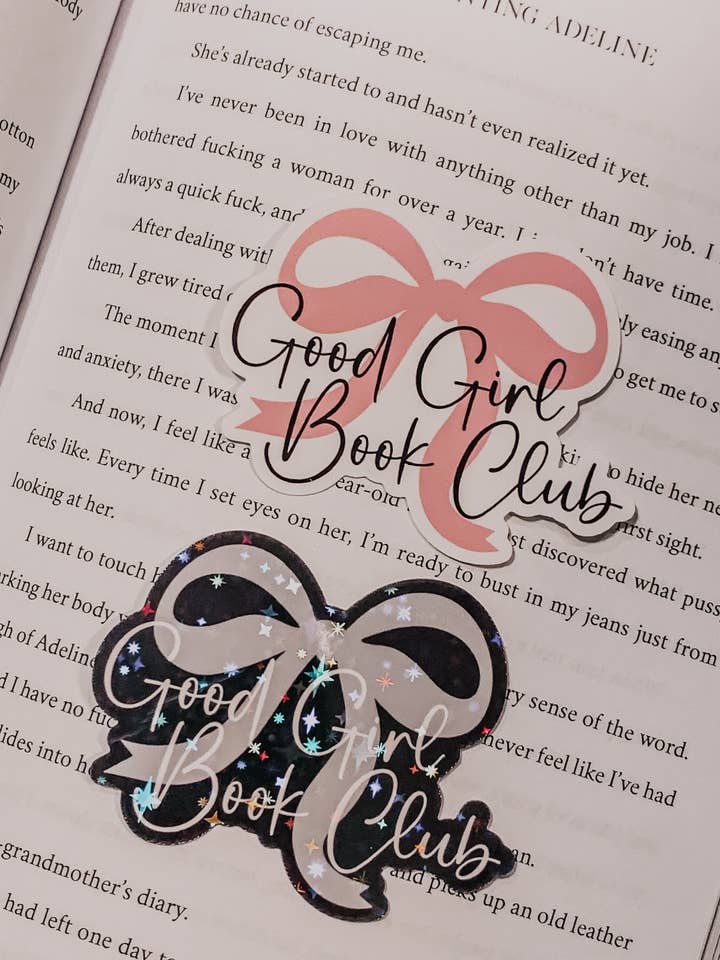 Bra tjej bokklubb klistermärke för wholesale av Shadowbound Spines LLC