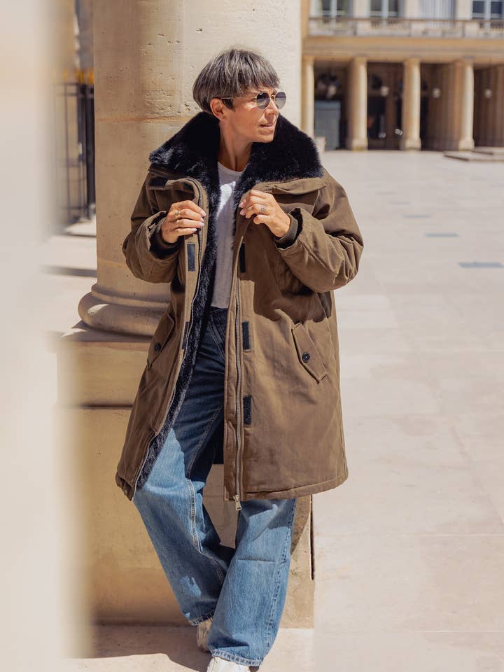 KZELL PARIS - Wholesale Parka - Women's - LONG PARKA WITH CONTRASTING FAUX FUR INTERIOR AND COLLAR12