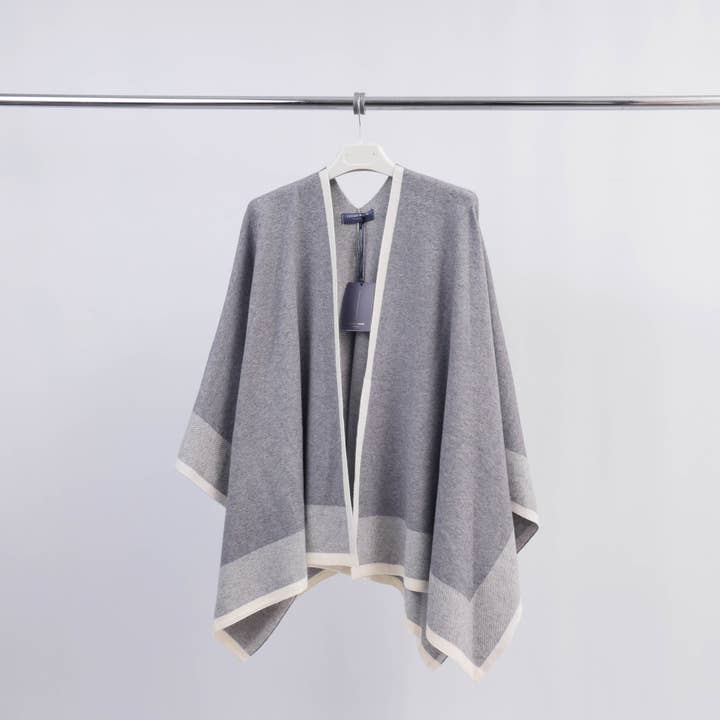 Cecile Wang - Wholesale Cape - Women's - Two-tone knit cape with contrasting edges – SVD61872
