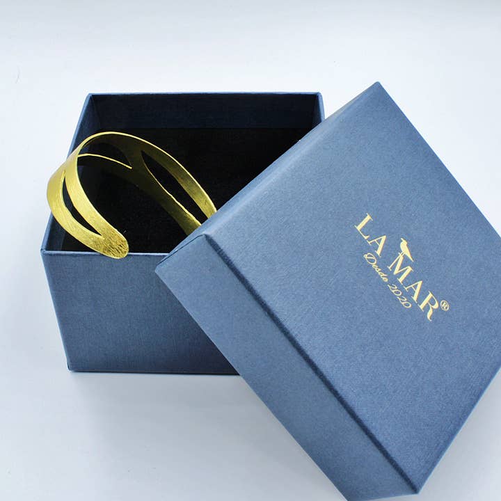 LA MAR - Wholesale Cuff Bracelet - AURA gold-plated bracelet - Design with character11