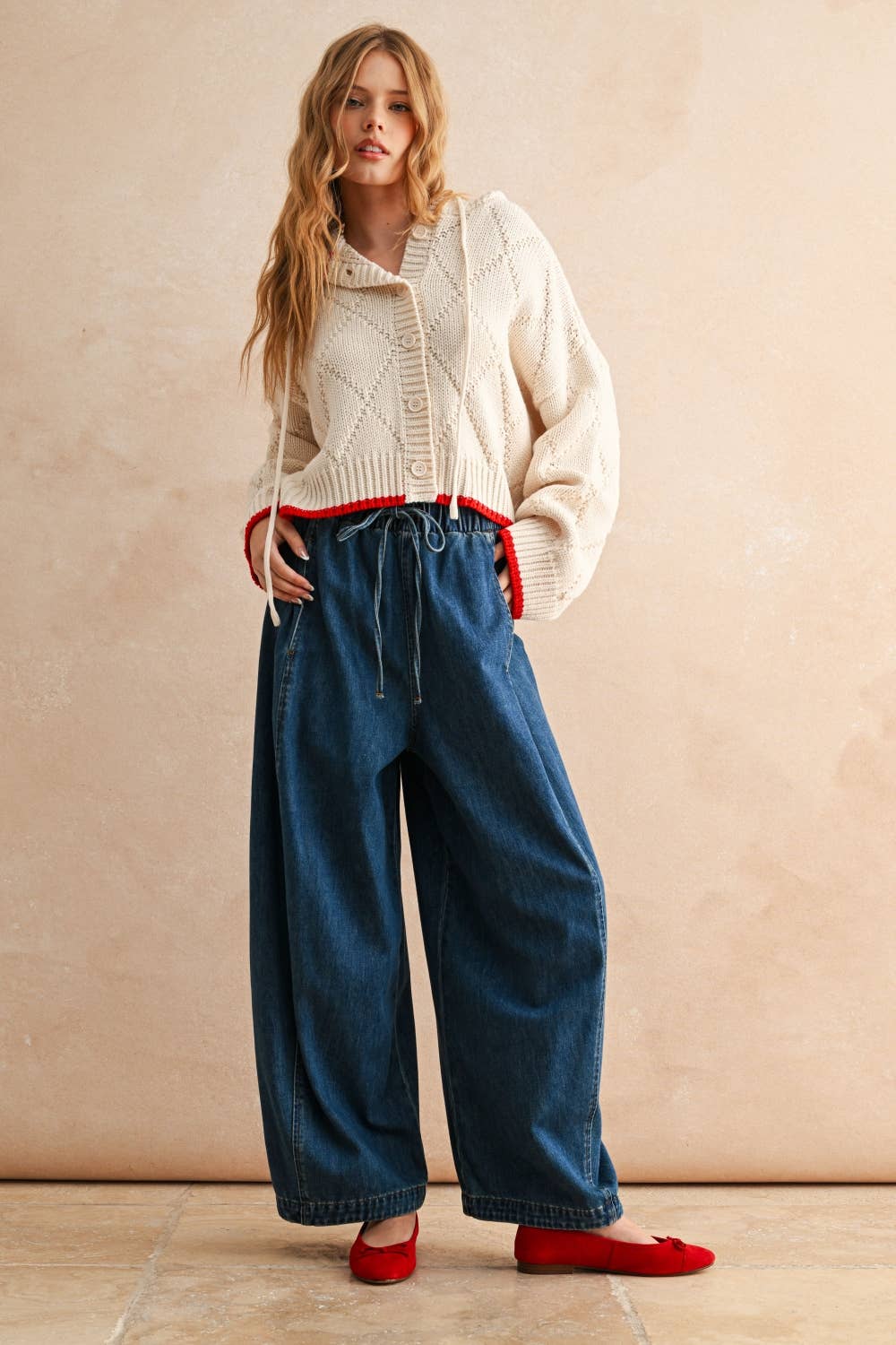 P5868   LOOSE BARREL ELASTIC BAND WAIST DENIM PANTS for wholesale on Faire3