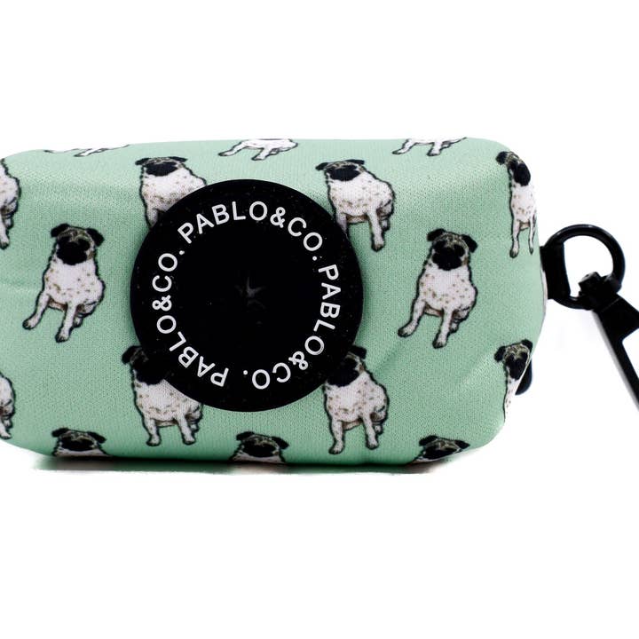 Pug - Porte-crottes pour chien pour la vente par Pablo & Co. Boutique