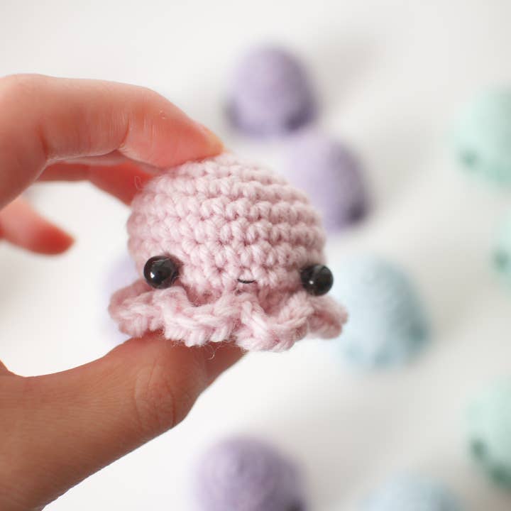 Mohu – Engroshandel Nøglering - Unisex – Hæklet blæksprutte amigurumi legetøj, ornament eller nøglering7