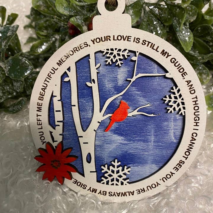 Ornement commémoratif superposé cardinal pour la vente par Dynali Nicole’s