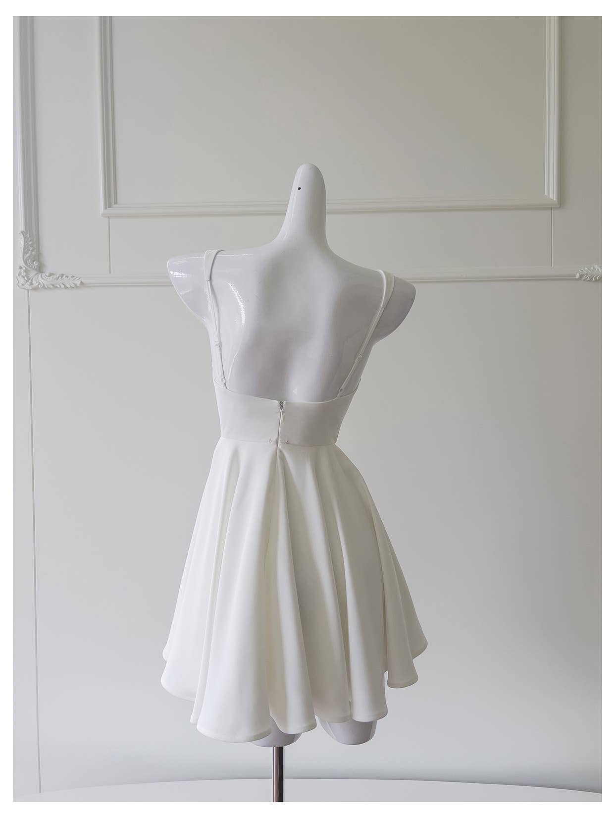 Amourique – Engroshandel Kjole - Dame – Amourique couture minikjole med elfenbensstor sløjfe4