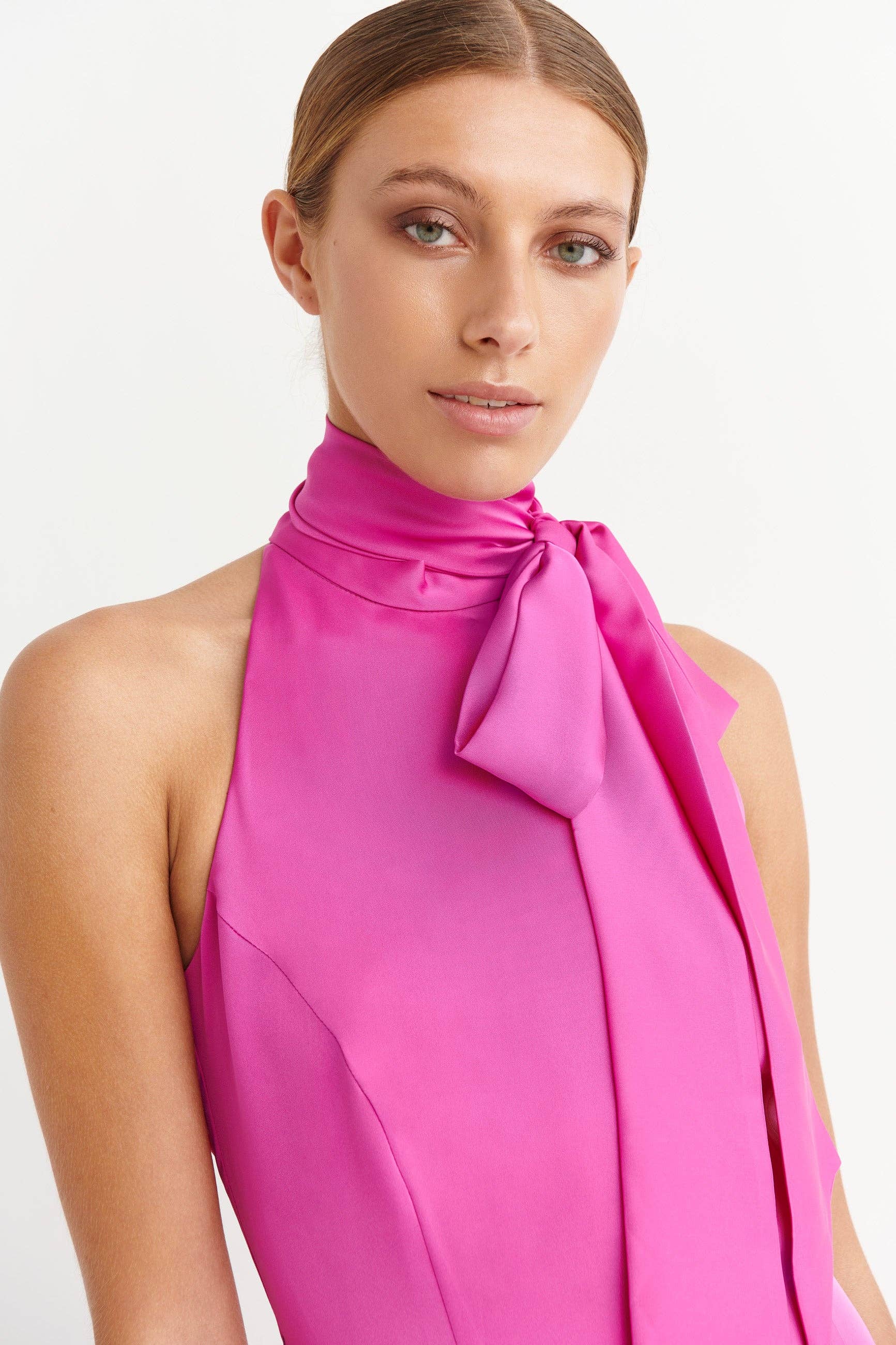 Fucsia Cosmos Fuchsia Halterkleid mit fließendem Stoff für den Großhandel auf Faire4