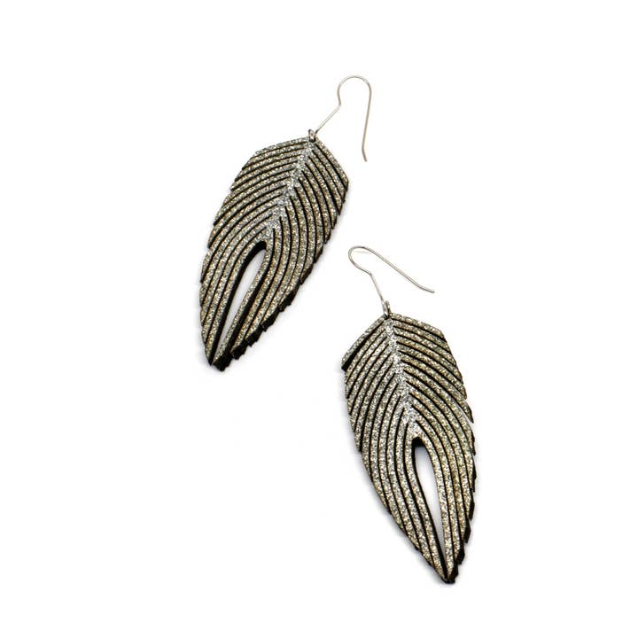 Plumeria Earrings for wholesale by Oropopo