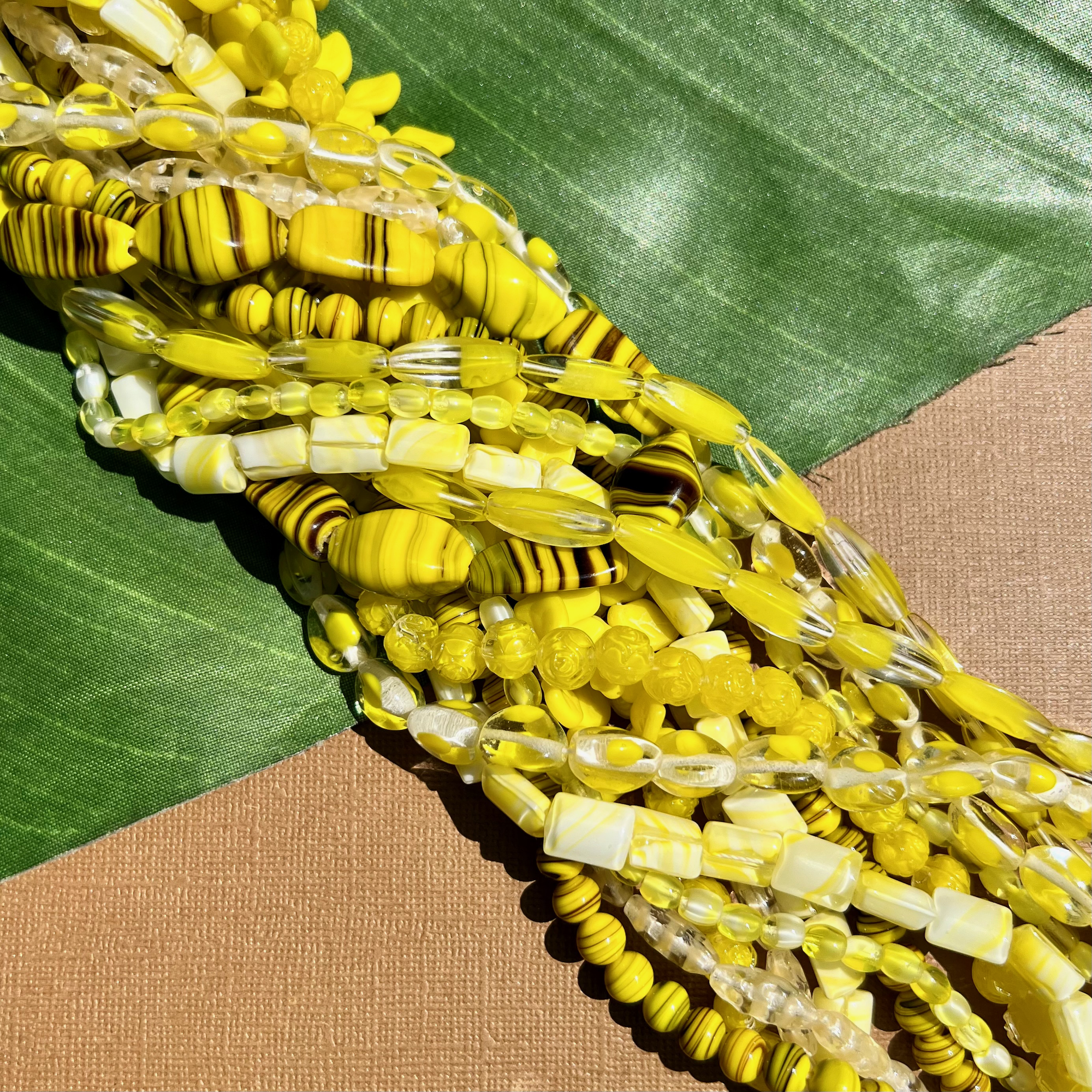 Bead Goes On – Großhandel Perlen – Gelbe Tombo-Rondelle-Glasperlen im japanischen Vintage-Stil3