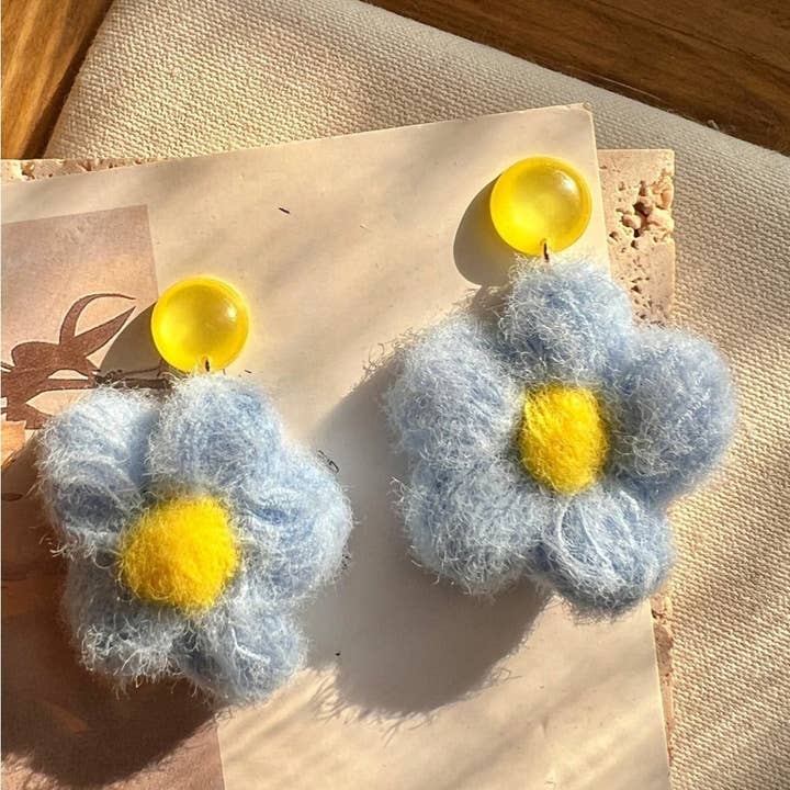 Funkyrel® Atzbranding Limited – wholesale Dangle earrings – Earwish - Color-Block Crochet Flower Earrings2