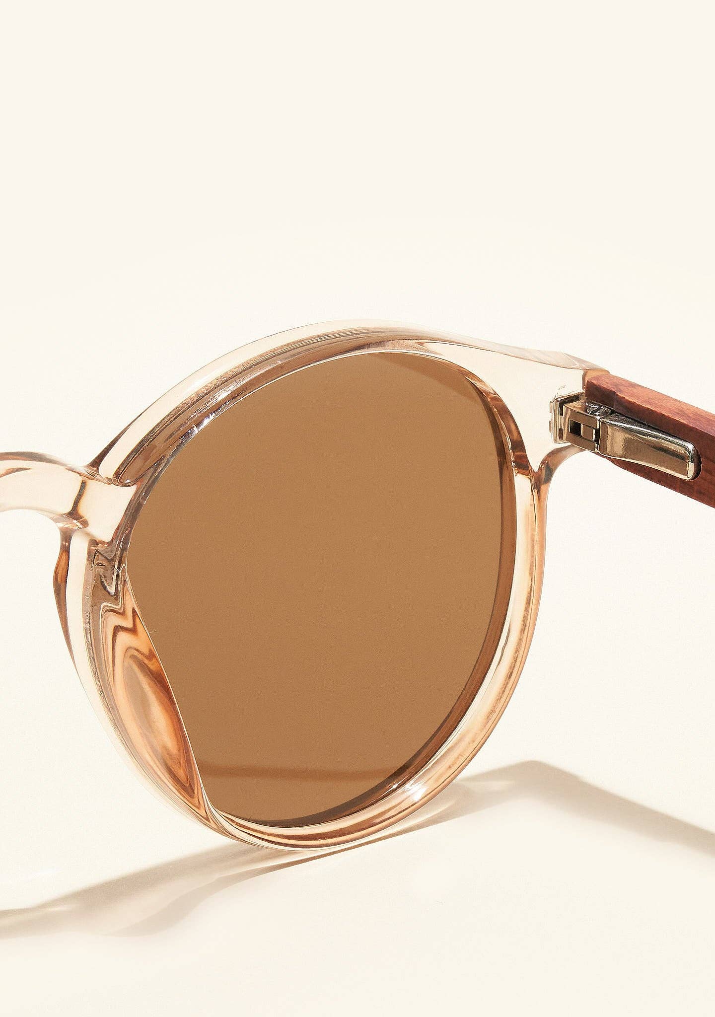 VEYAN - Wholesale Sunglasses - Women's - HANGER5