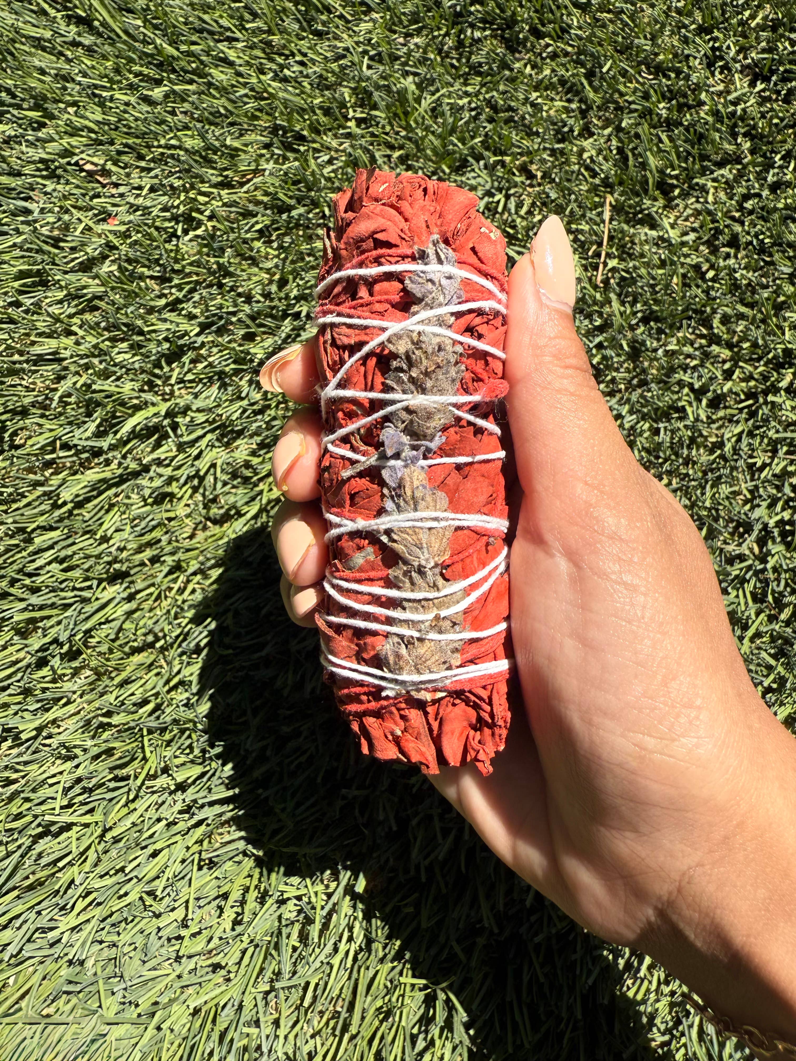 Faiza Naturals - Wholesale Sage Bundle - Dragons Blood with Lavender White Sage Bundles2