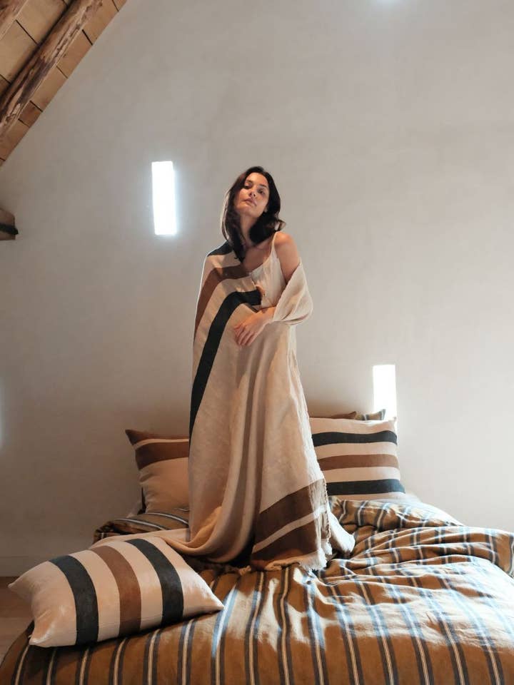 Plaid Julian a righe 280x240 cm per la vendita all'ingrosso da parte di Libeco Home