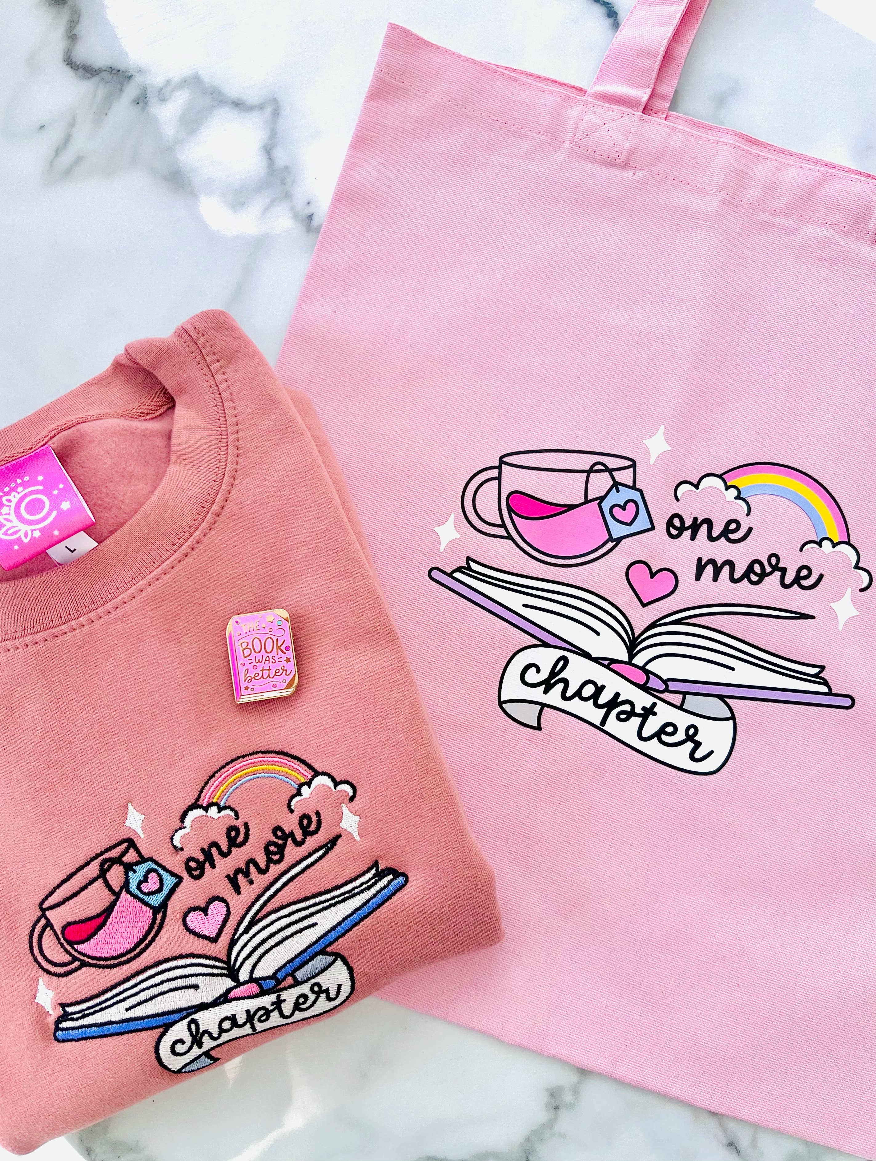 CoconuTacha – Großhandel Anstecker/Button – Anstecknadel „The Book Was Better“ aus hartem Email in Rosa mit Roségold2